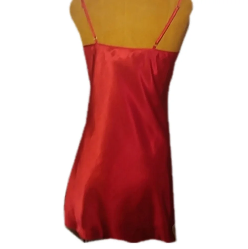 Tony Tooshoes bought this chemise crap for me...